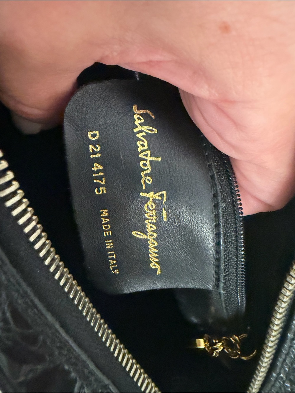 Salvatore Ferragamo Black Croc-Embossed Leather Crossbody Bag - Picture 4 of 16